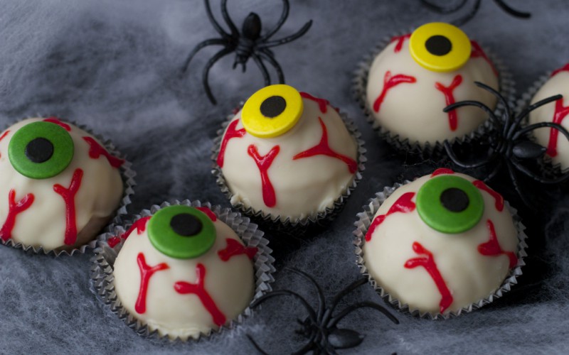 Cake Pops de Halloween con forma de Ojos