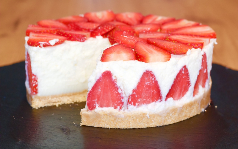 Tarta Mousse de Chocolate Blanco con Fresas