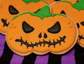 Galletas de Calabaza de Halloween. Decoración con volumen usando glasa.